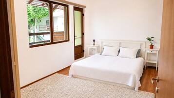 Apartment, 1 Bedroom | 1 bedroom, iron/ironing board, free WiFi, bed sheets