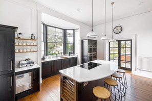 Fridge, microwave, oven, stovetop - Cotswold Manor House - Group Accommodation in The Cotswolds (Badminton)