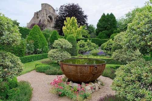 Cotswold Manor House - Group Accommodation in The Cotswolds