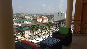 Deluxe Apartment, 2 Bedrooms, 2 Bathrooms, City View | Individually decorated, individually furnished, blackout drapes