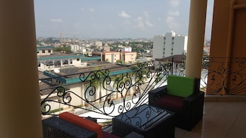 Appartamento Luxury, 2 camere da letto, 2 bagni, vista città | 2 camere, con stile personalizzato, con arredamento individuale