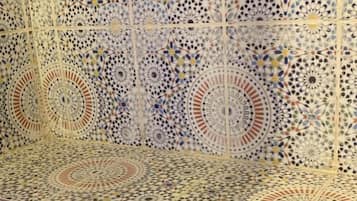 Sauna, steam room, massages