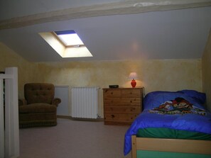 2 habitaciones, wifi gratis y ropa de cama 