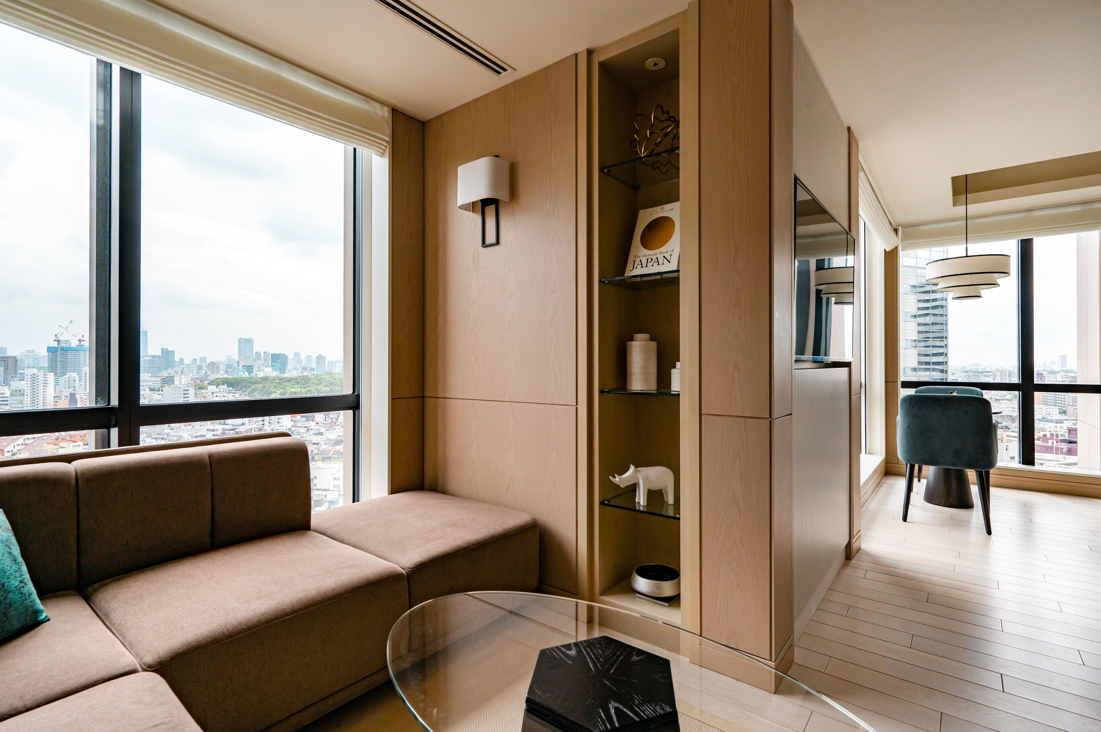 1 bedroom, premium bedding, down duvets, minibar