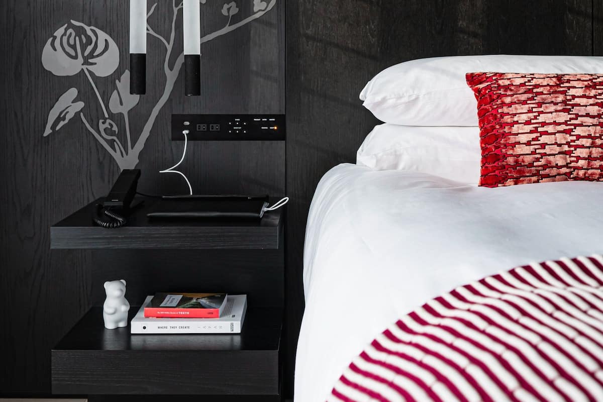 Rom, 2 enkeltsenger (Essential, Walk-In Shower) | Sengetøy av topp kvalitet, dundyner, safe på rommet og blendingsgardiner