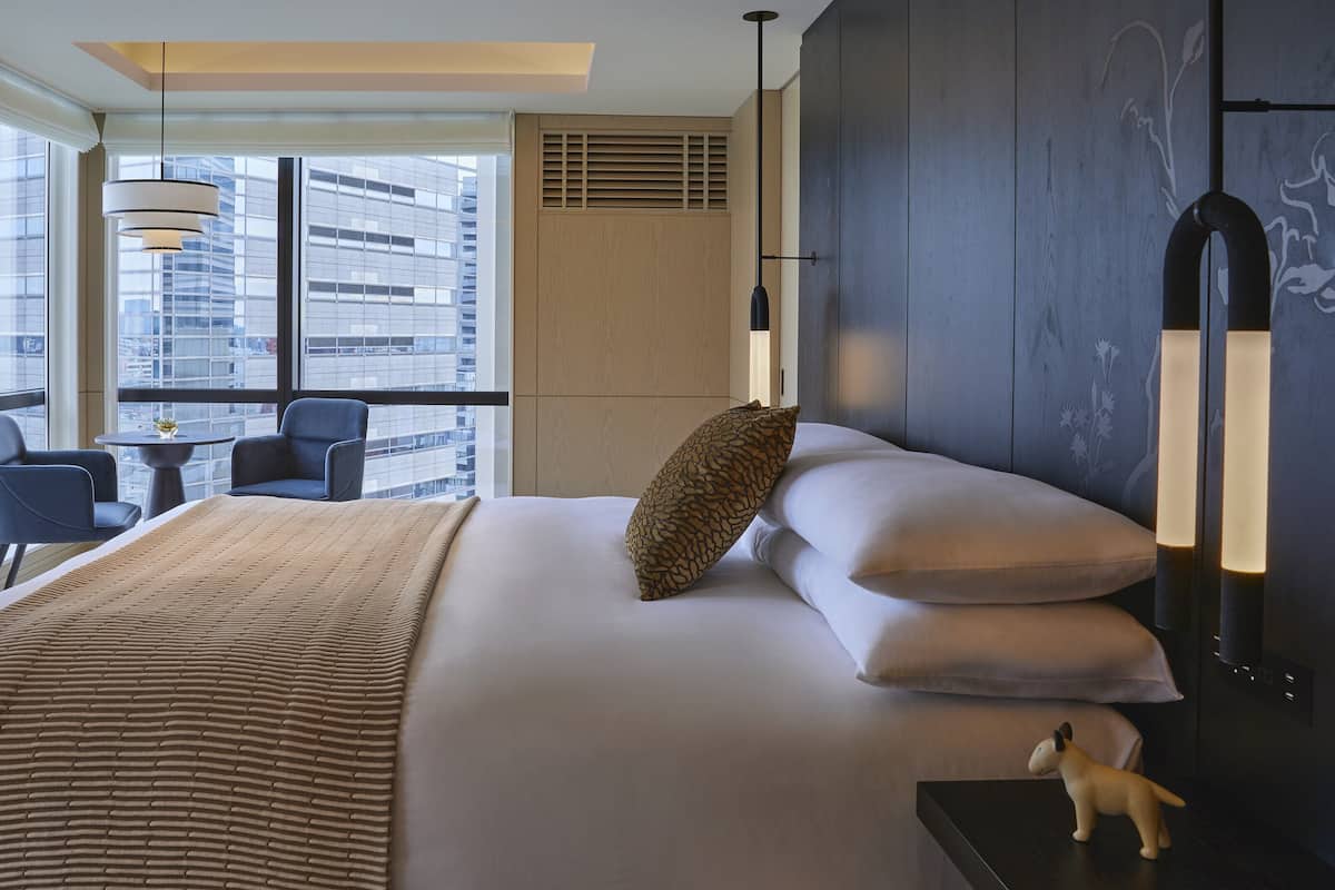 Studio Suite, 1 King Bed (High Floor) | Premium bedding, down duvets, minibar, in-room safe