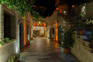 Interior - Vintage Cave House (Nevsehir)
