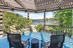 Property grounds - Steal Away Bay: "Kawa" Built Lakefront with Incredible Views! Game Room w/ Pool Table! Piano! Hot Tub! Private Boat Dock! (Big Bear Lake)