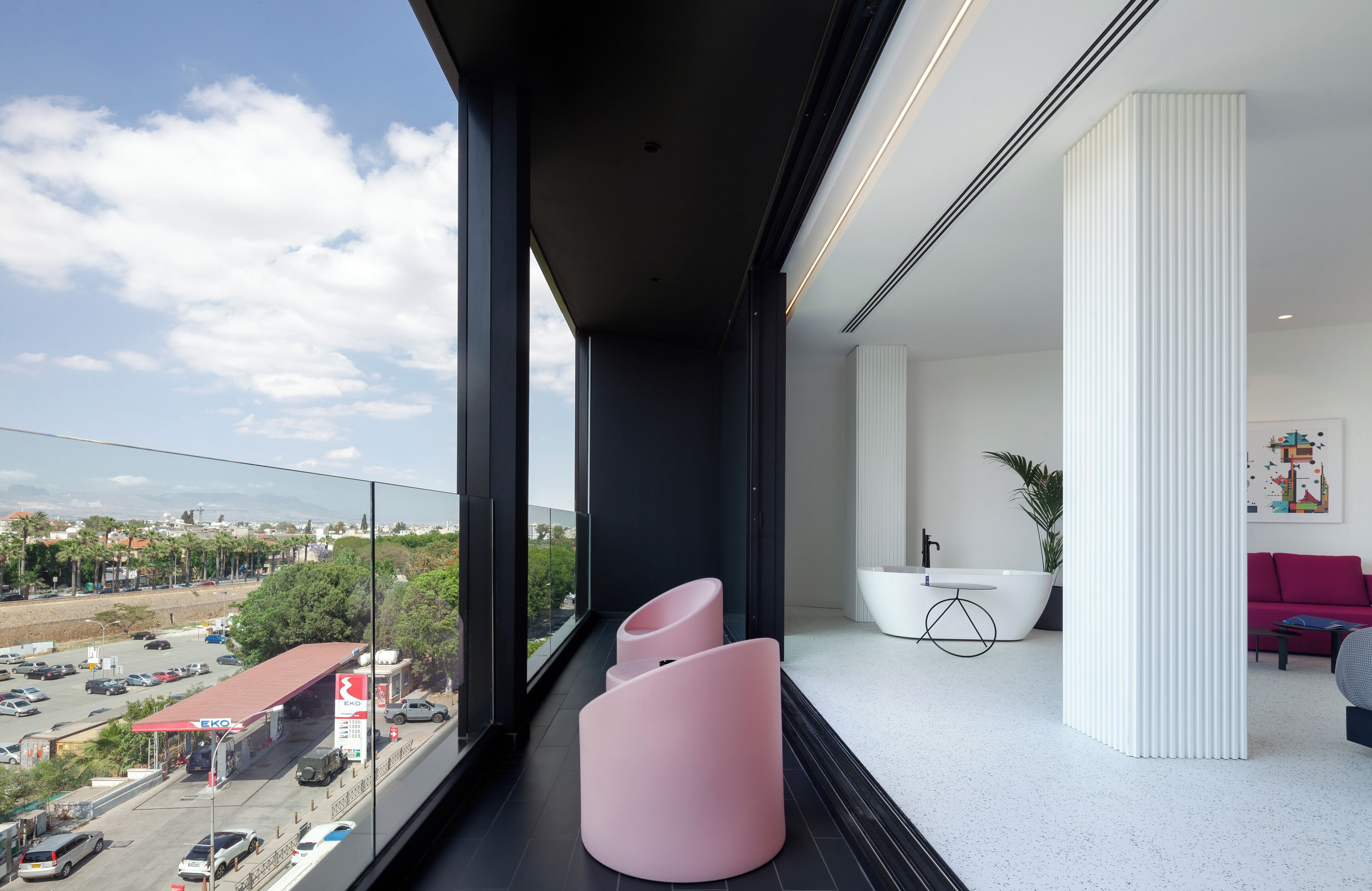 executive suite | terrace/patio