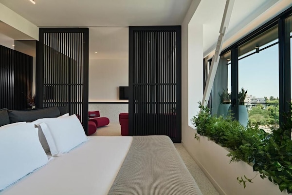 Executive Suite | 1 bedroom, premium bedding, down comforters, pillowtop beds