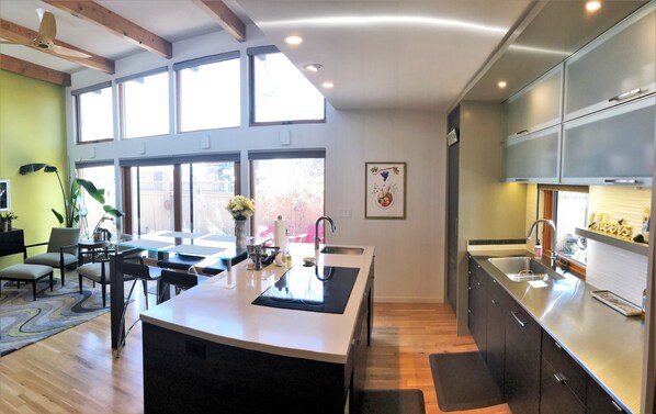 House, 3 Bedrooms | Private kitchen | Fridge, oven, coffee/tea maker, toaster - Modern In The Woodbury District 3 Bedroom Home by Redawning (Salt Lake City)