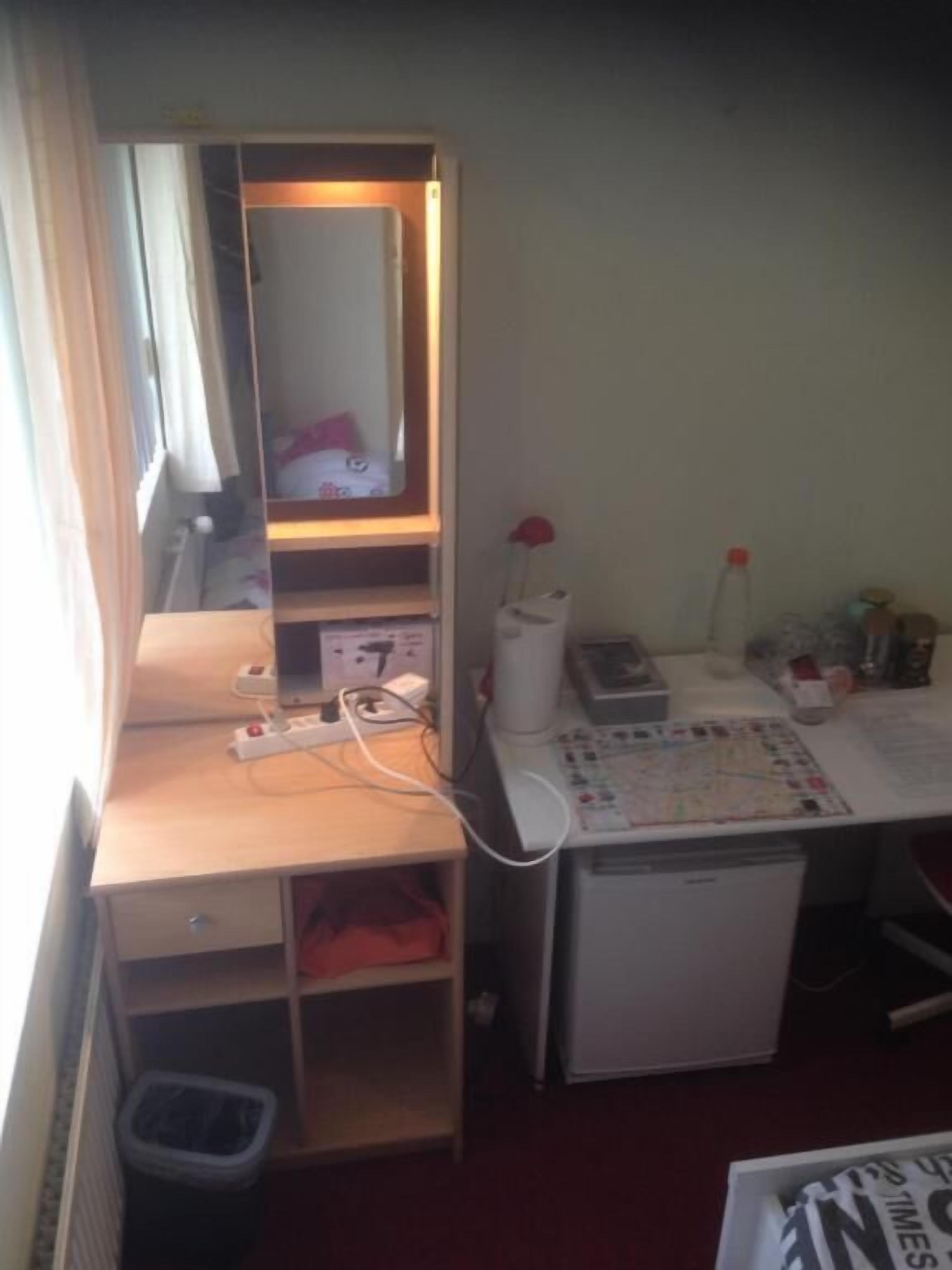 Blackout curtains, free WiFi, bed sheets