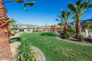 Townhome, 3 Bedrooms | Property grounds