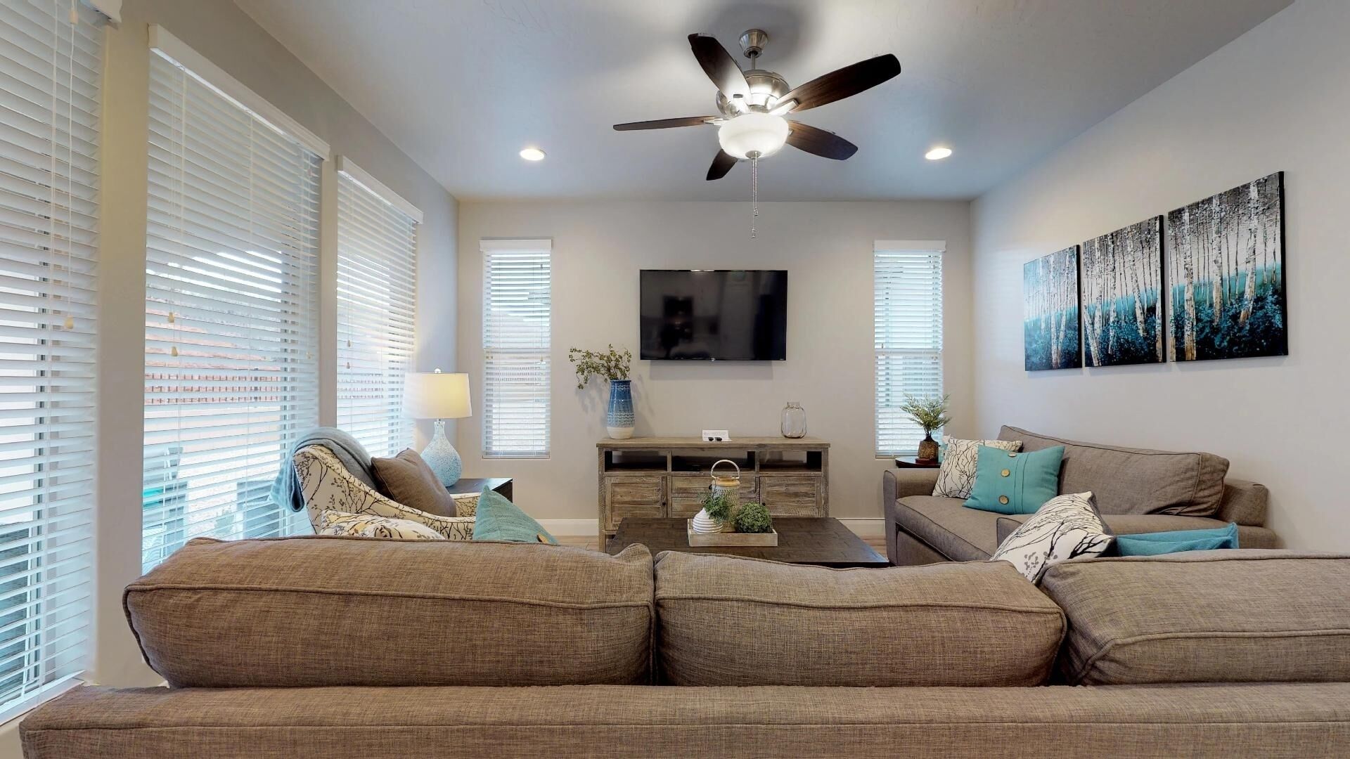 Blue Cruiser Casita 4 Bedroom Apts by Redawning