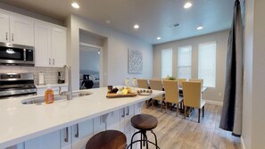 Townhome, 4 Bedrooms | Private kitchen