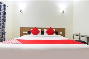 Family Double Room | Free WiFi - Hotel Taj Paradise (Agra)
