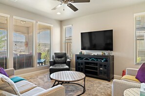 Townhome, 4 Bedrooms | Living area
