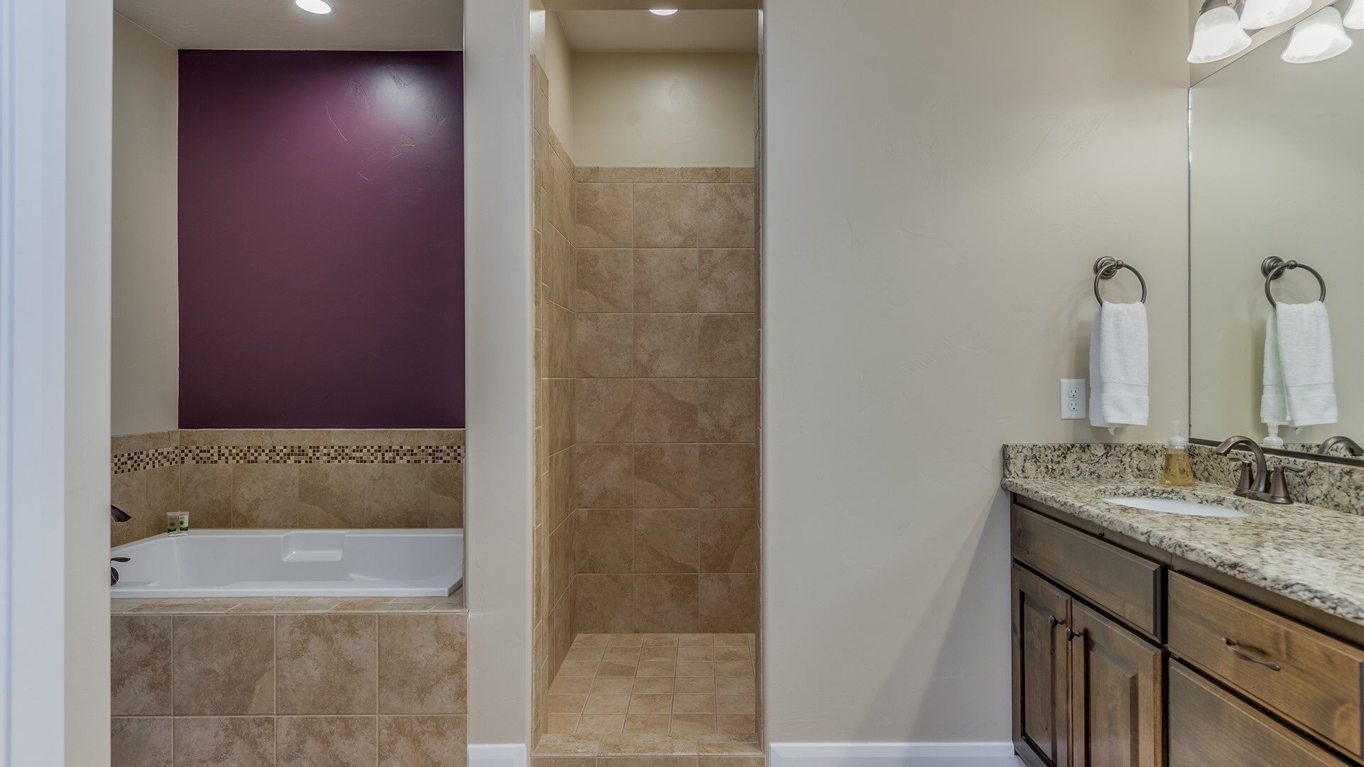 Desert Canyon Paradise 4 Bedroom Apts by Redawning