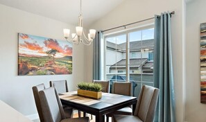 Townhome, 3 Bedrooms | Dining