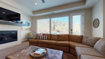 Townhome, 3 Bedrooms | Living room