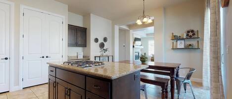 Townhome, 3 Bedrooms | Private kitchen