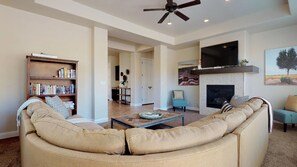 Townhome, 3 Bedrooms | Living room