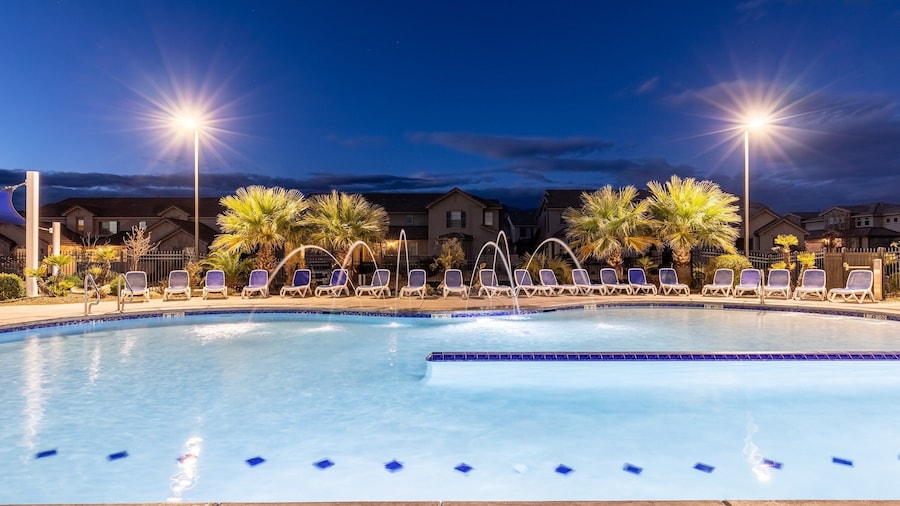 Desert Edge 3 Bedroom Townhouse by RedAwning