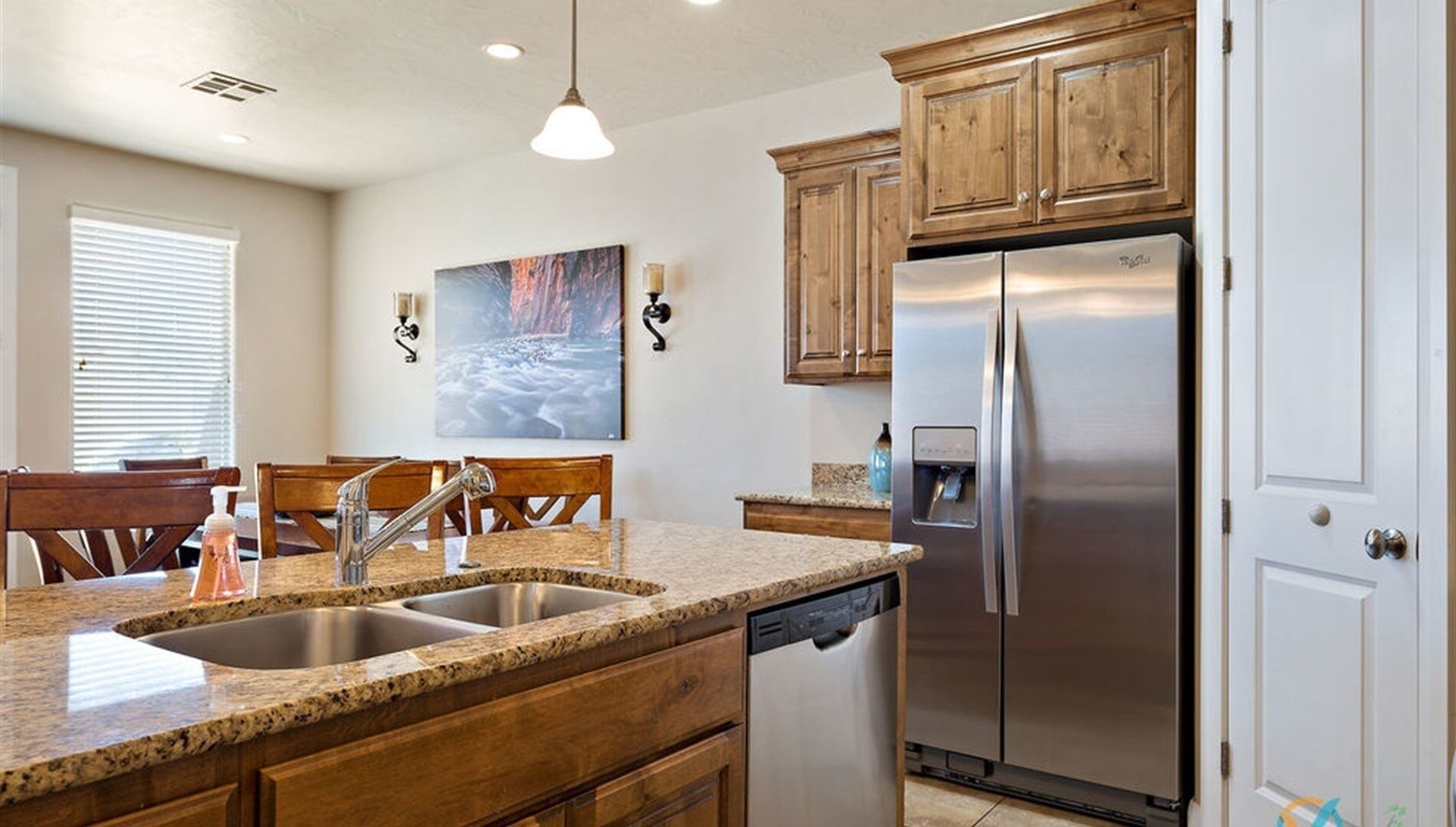 Townhome, 4 Bedrooms | Private kitchen | Fridge, oven, coffee/tea maker, toaster