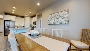 Townhome, 4 Bedrooms | Private kitchen | Fridge, oven, coffee/tea maker, toaster
