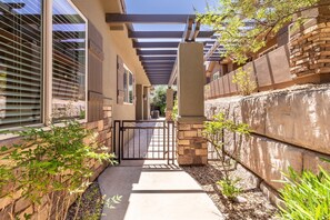 Townhome, 3 Bedrooms | Property grounds