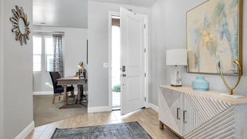 Townhome, 3 Bedrooms | Interior