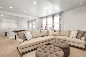 Townhome, 3 Bedrooms | Living area