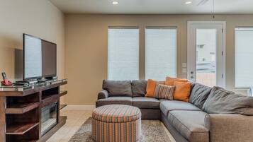 Townhome, 4 Bedrooms | Living area