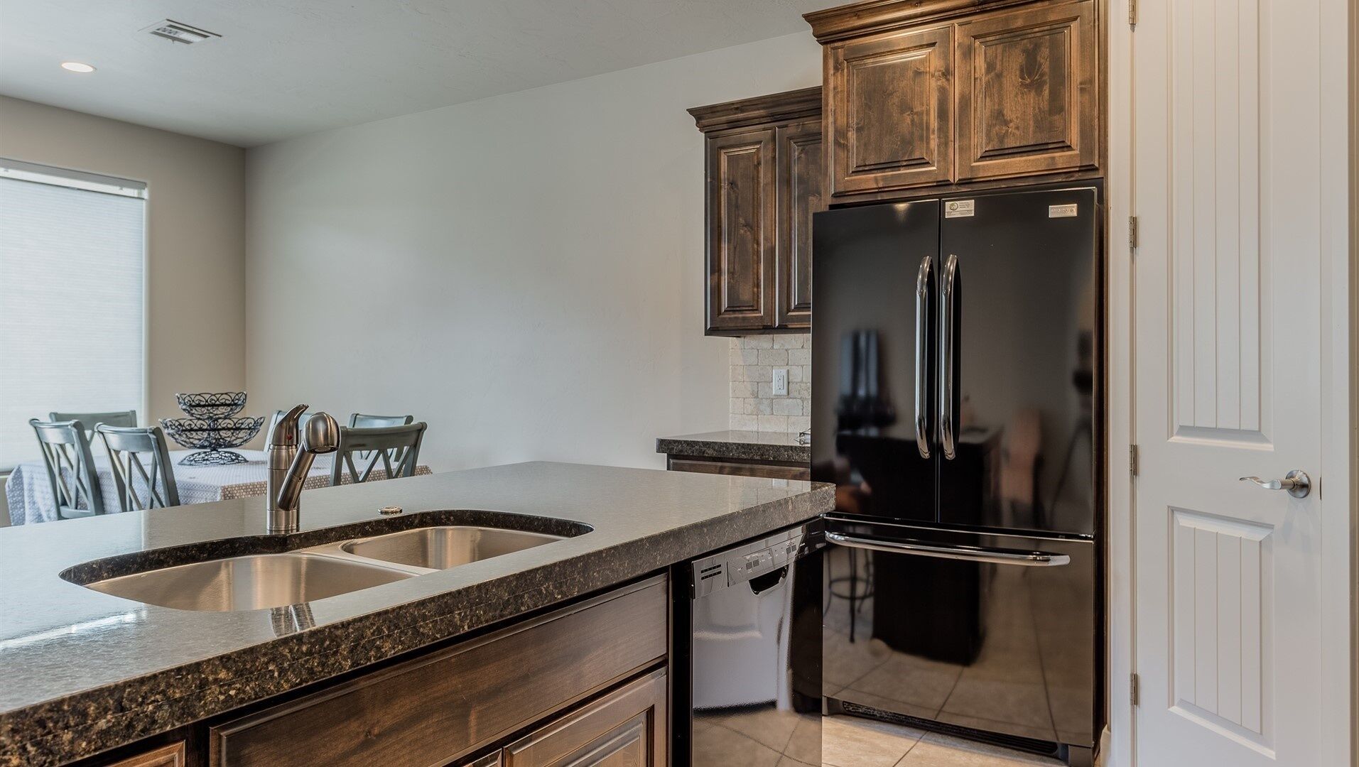 Townhome, 4 Bedrooms | Private kitchen | Fridge, oven, coffee/tea maker, toaster