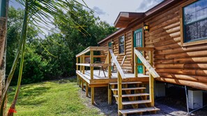 Terrace/patio - Lake Seminole Country Cabins (Seminole)