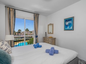 2 bedrooms, desk, iron/ironing board, Internet