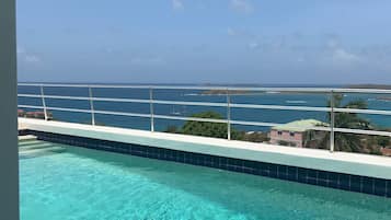 Ulkouima-allas, lämmitetty uima-allas