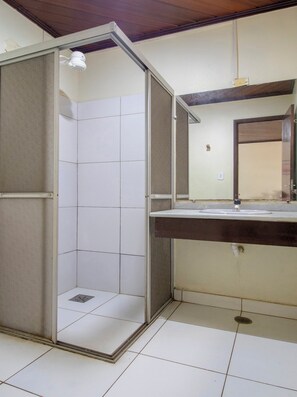 Bathroom - OYO New Anápolis Hotel, Imperatriz (Imperatriz)