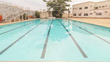 Kolam renang outdoor