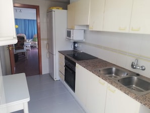 Fridge, microwave, oven, coffee/tea maker