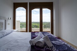 2 chambres, fer et planche à repasser, lit parapluie, Wi-Fi gratuit