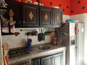 Fridge, microwave, oven, stovetop - Nice spacious furnished room for rent. For females or couples only (Rabat)