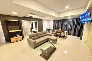 Living area - The Thames Pool Access Resort SHA+ (Chalong)