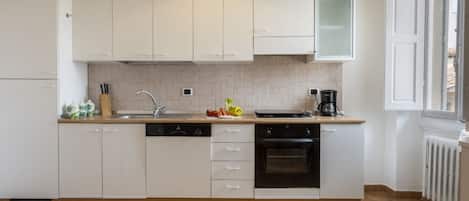 Apartment, 2 Schlafzimmer | Eigene Küche | Großer Kühlschrank, Mikrowelle, Ofen, Herdplatte