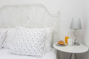 1 habitación, espacio para trabajar con laptop, cunas y wifi gratis 