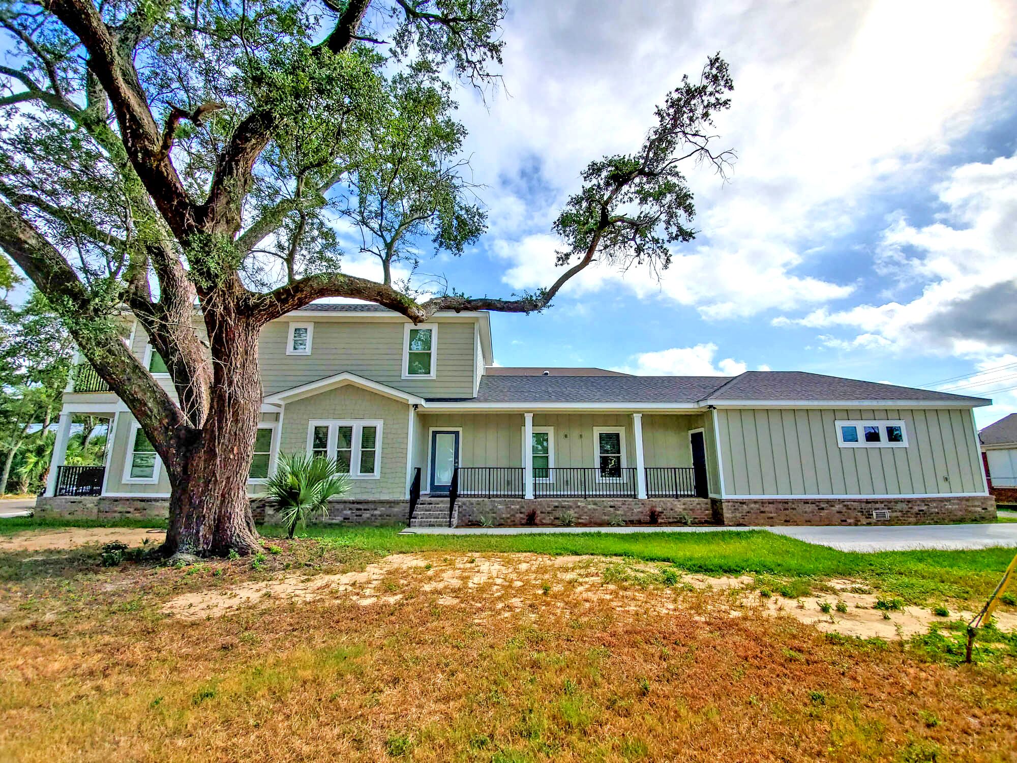 25% OFF! Beautiful home located in the heart of Downtown Pensacola!