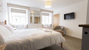 2 bedrooms, WiFi - Tamar View by Pureserviced (Plymouth)