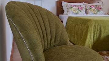 Standard Triple Room | Soundproofing, cribs/infant beds, free WiFi, bed sheets