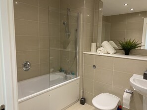 Signature Apartment, Accessible, Private Bathroom (1 Bed) | Bathroom - Berks Luxury Serviced Apartments (Bracknell)
