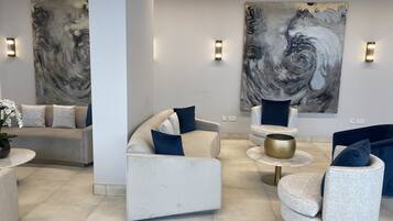 Signature Apartment, Accessible, Private Bathroom (1 Bed) | Lobby